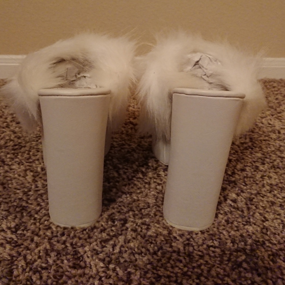 Shoes - Picture 4 of 5